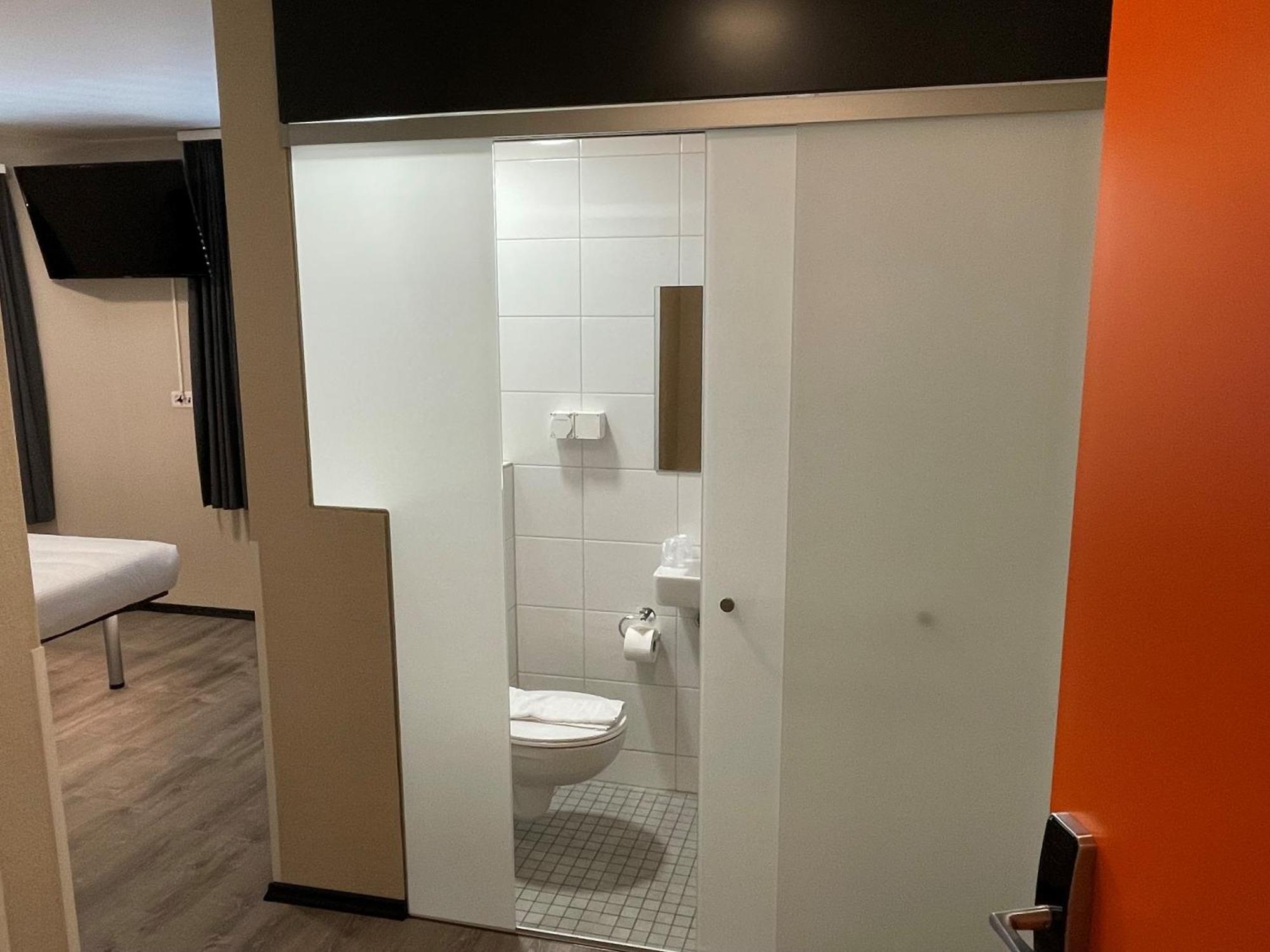 Easyhotel Zuerich Main Station Eksteriør billede