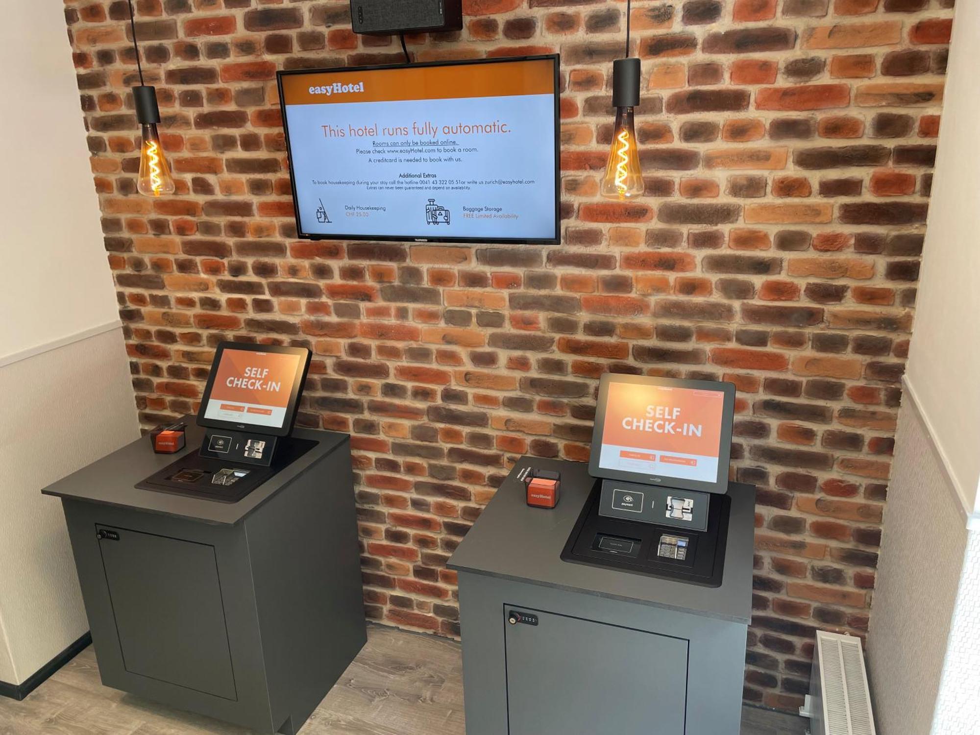 Easyhotel Zuerich Main Station Eksteriør billede