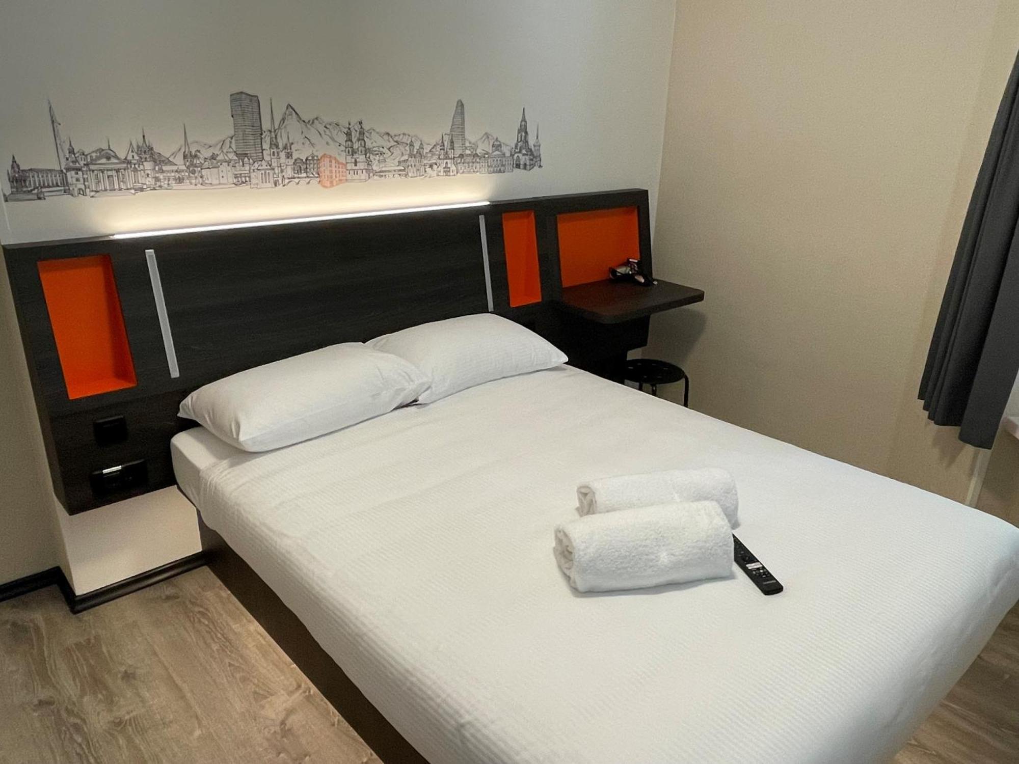 Easyhotel Zuerich Main Station Eksteriør billede